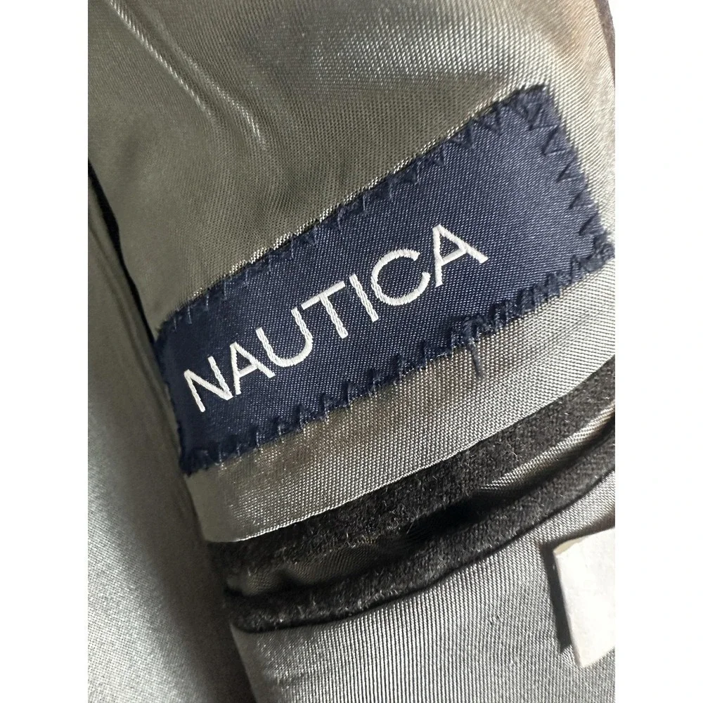 Nautica Blazer Mens 40R Charcoal Gray Pinstripe Wool Two Button Center‎ Vent